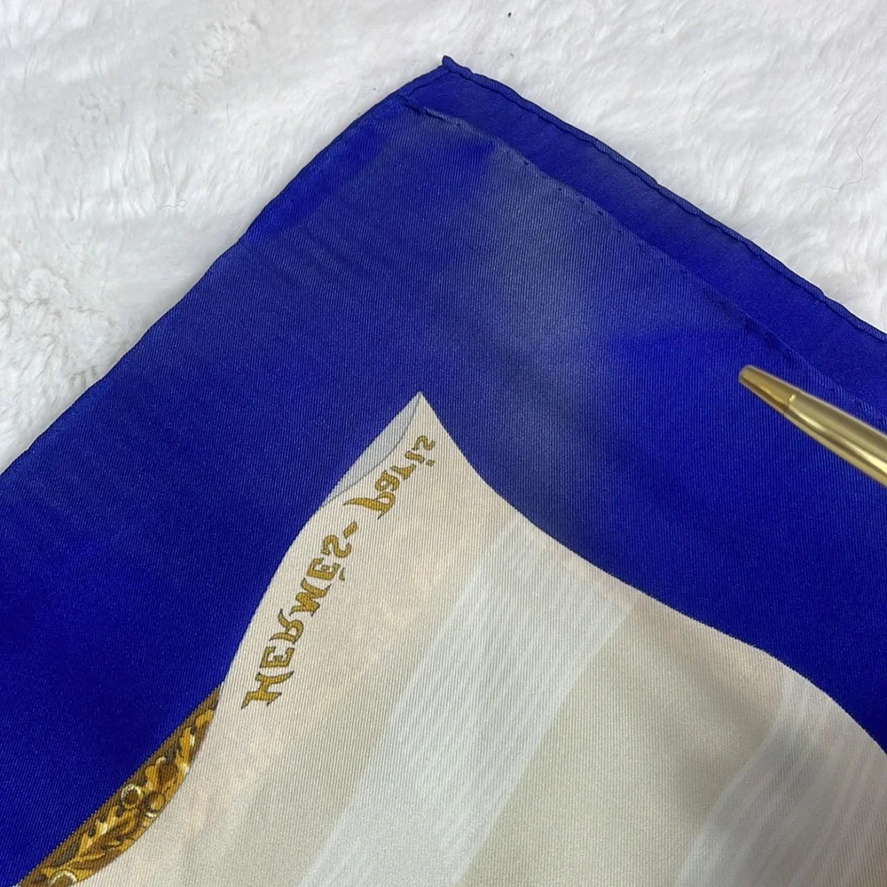 ‼️‼️‼️SOLD‼️‼️‼️Hermes scarf vintage souvenirs  de Paris byHilton McConnico - Picture 10 of 16